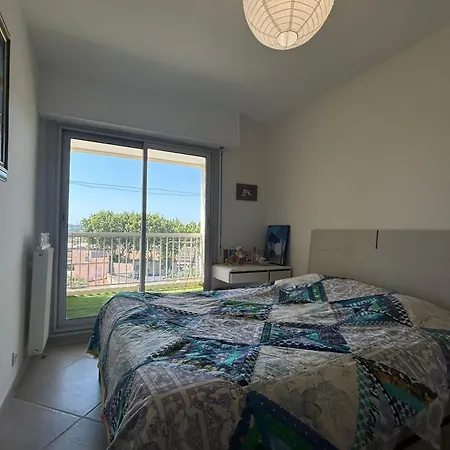 With View Quiet And Comfort In דירה נרבון